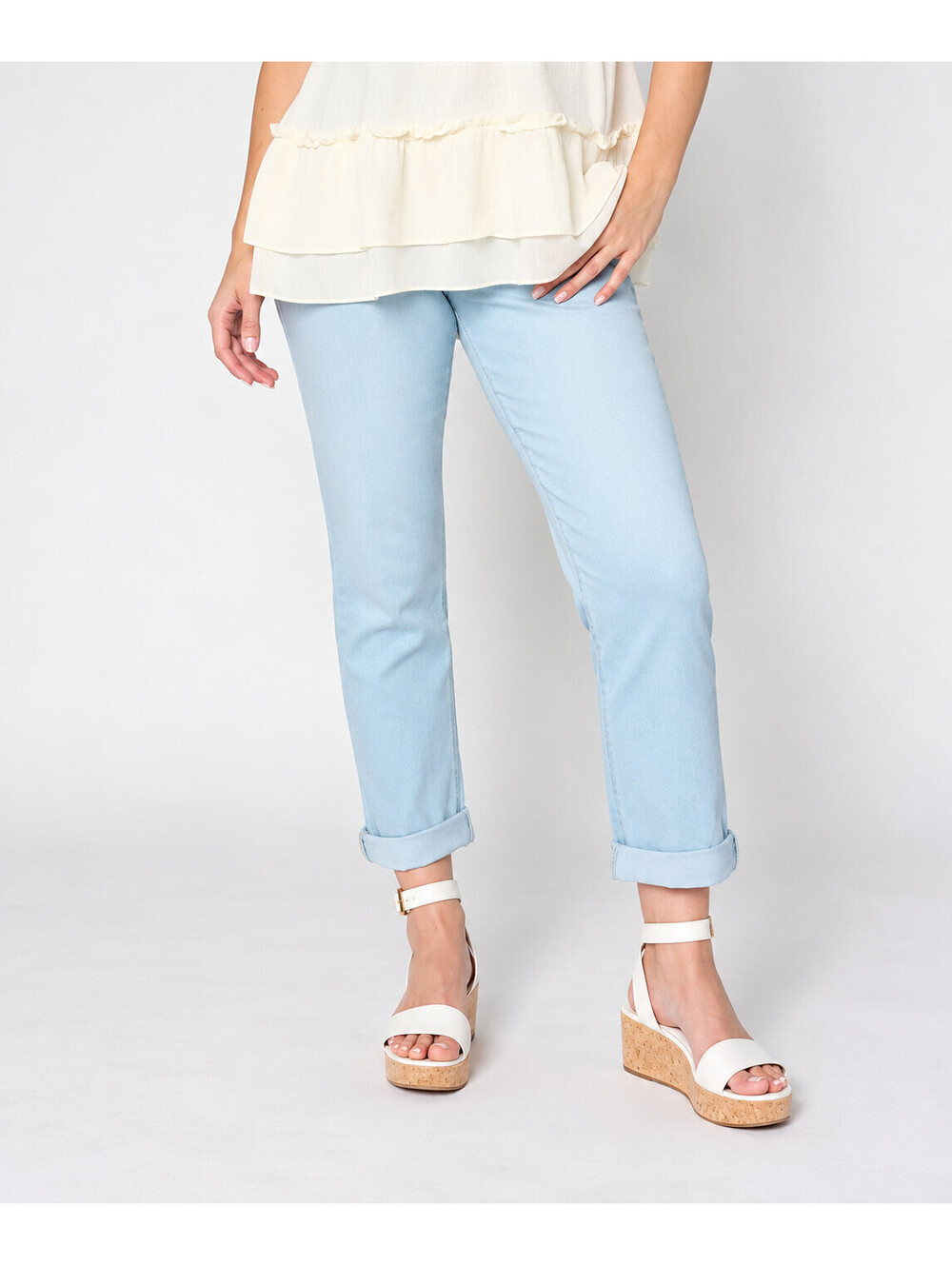 LOGO by Lori Goldstein Indigo Straight Leg Boyfriend Jeans Light Wash Petite 22